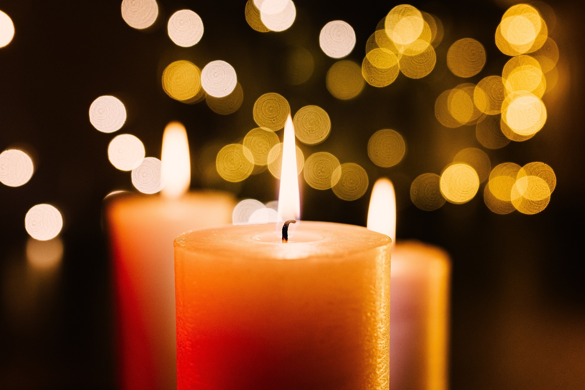 candles-6743549_1920